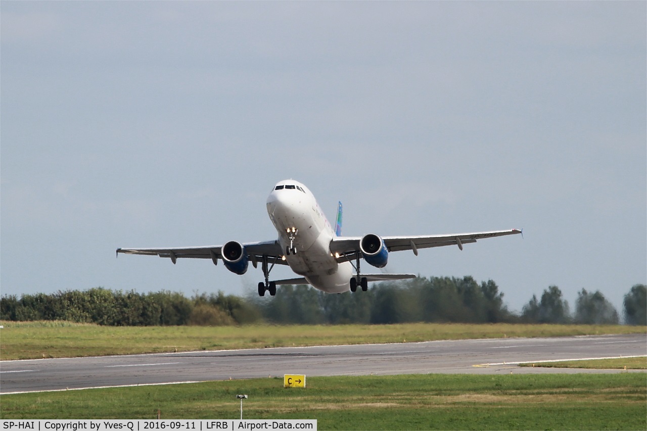 SP-HAI, 1999 Airbus A320-233 C/N 1007, Take off rwy 25L, Brest-Bretagne airport (LFRB-BES)