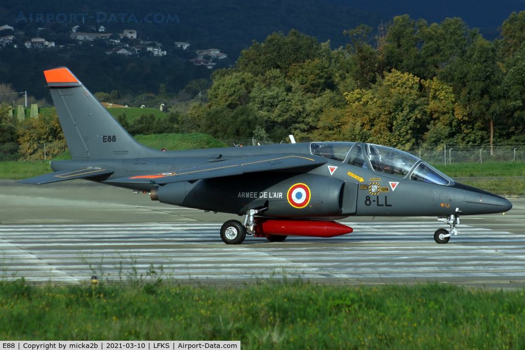 E88, Dassault-Dornier Alpha Jet E C/N E88, Now 8-LL, Ready to Take off
