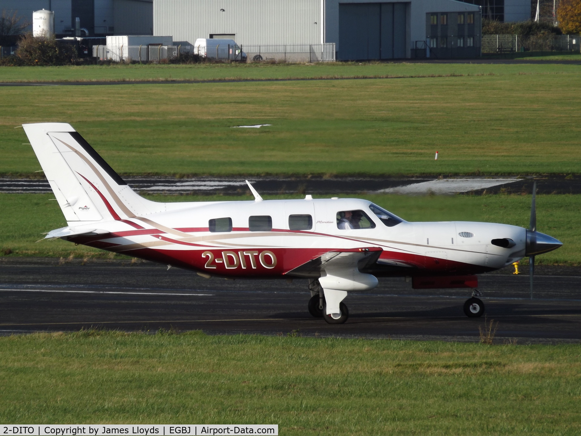 2-DITO, 2006 Piper PA-46-500TP Malibu Meridian C/N 4697244, Taxing to runway 27 at Gloucestershire Airport.