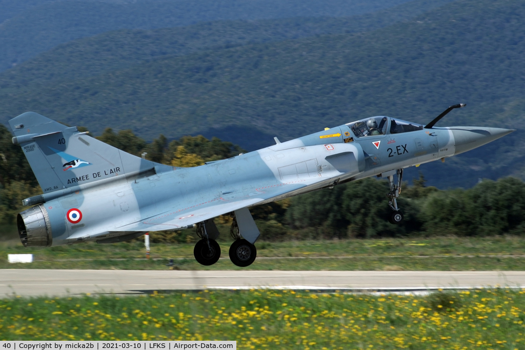 40, Dassault Mirage 2000-5F C/N 40, Landing