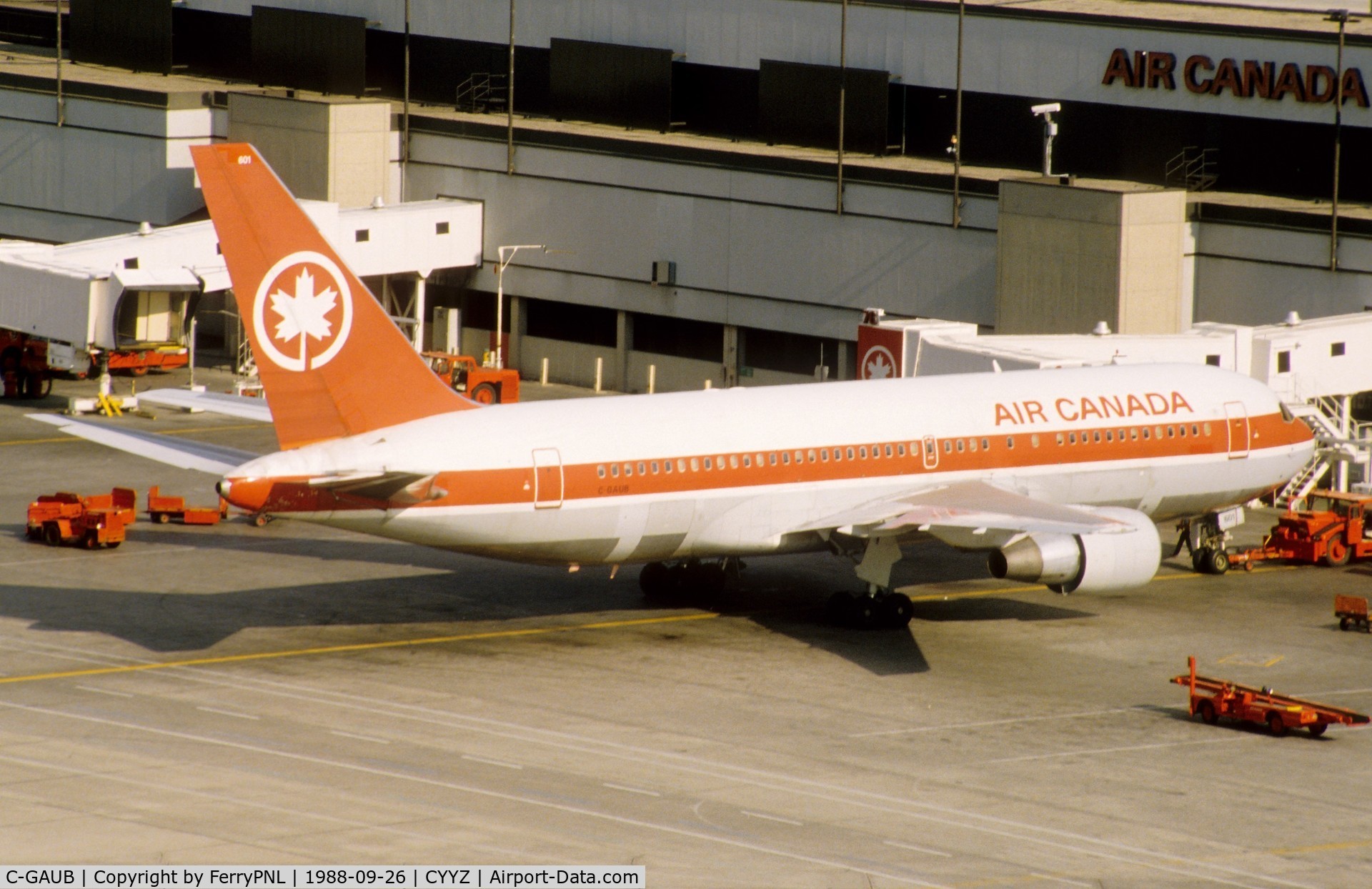 C-GAUB, 1982 Boeing 767-233 C/N 22517, Air Canada B762 at its gate.