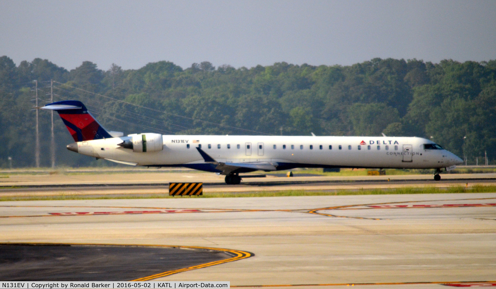N131EV, 2008 Bombardier CRJ-900ER (CL-600-2D24) C/N 15217, Landing Atlanta