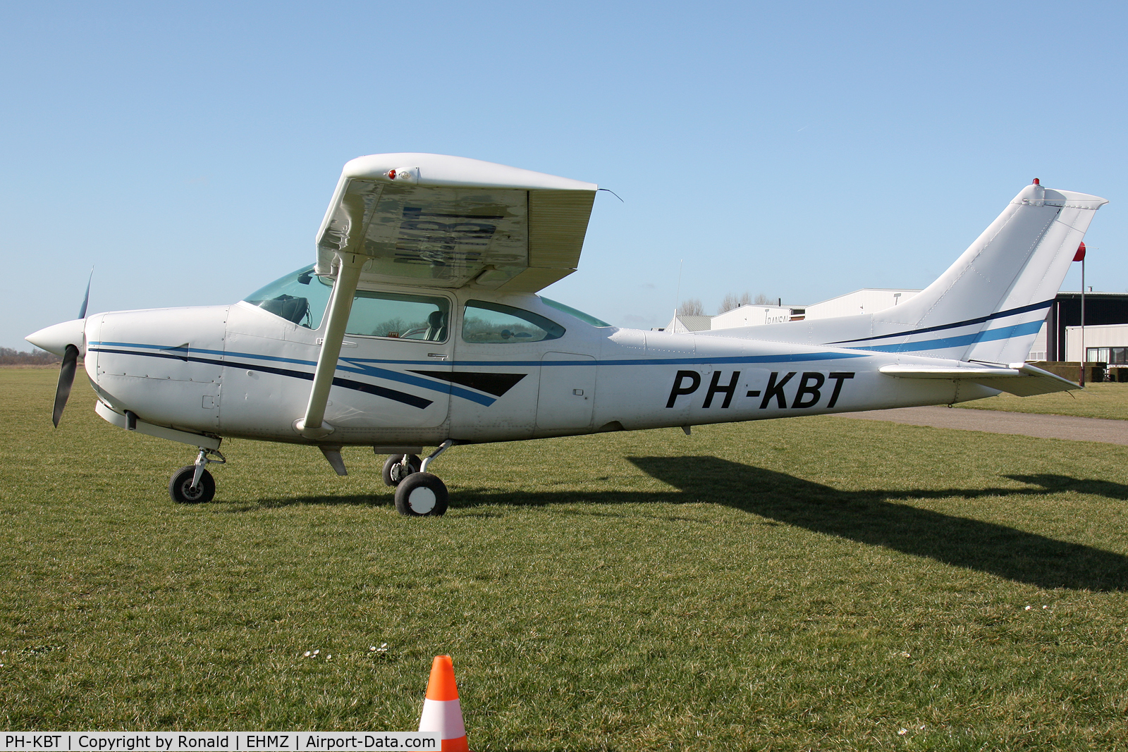 PH-KBT, 1979 Cessna TR182 Turbo Skylane RG C/N R182-00956, at ehmz
