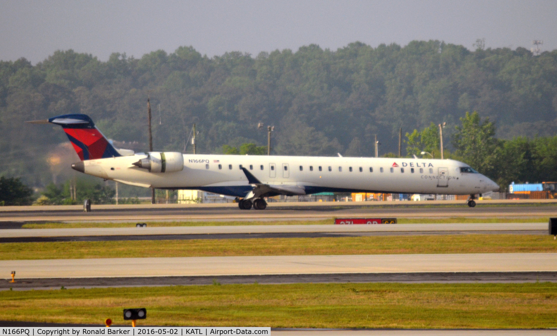 N166PQ, 2008 Bombardier CRJ-900ER (CL-600-2D24) C/N 15166, Landing Atlanta