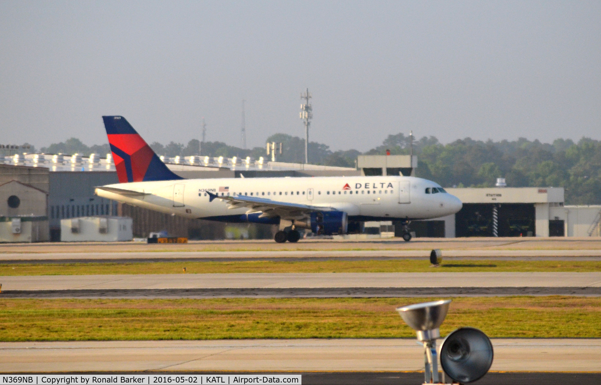 N369NB, 2003 Airbus A319-114 C/N 2047, Landing Atlanta