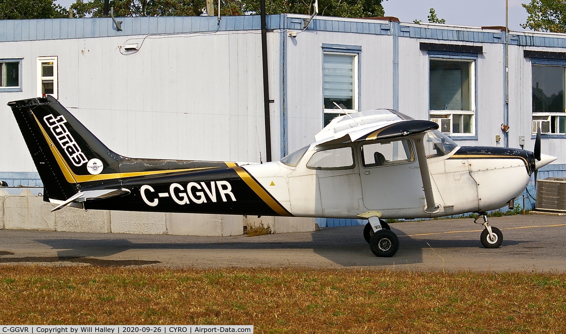 C-GGVR, 1976 Cessna 172M C/N 172-65974, Rockcliffe Flying Club C-GGVR at Rockcliffe