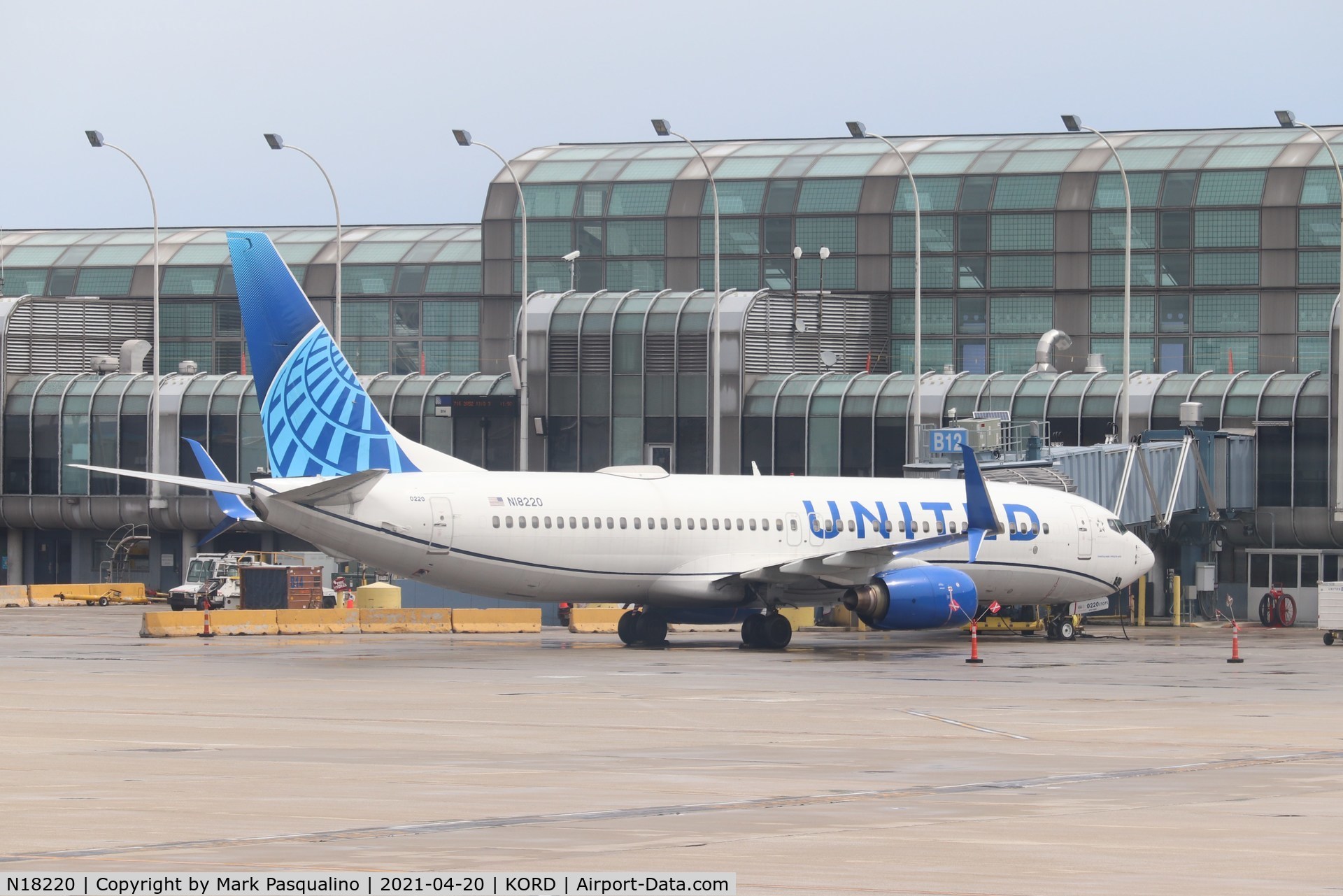 N18220, 1998 Boeing 737-824 C/N 28929, Boeing 737-824