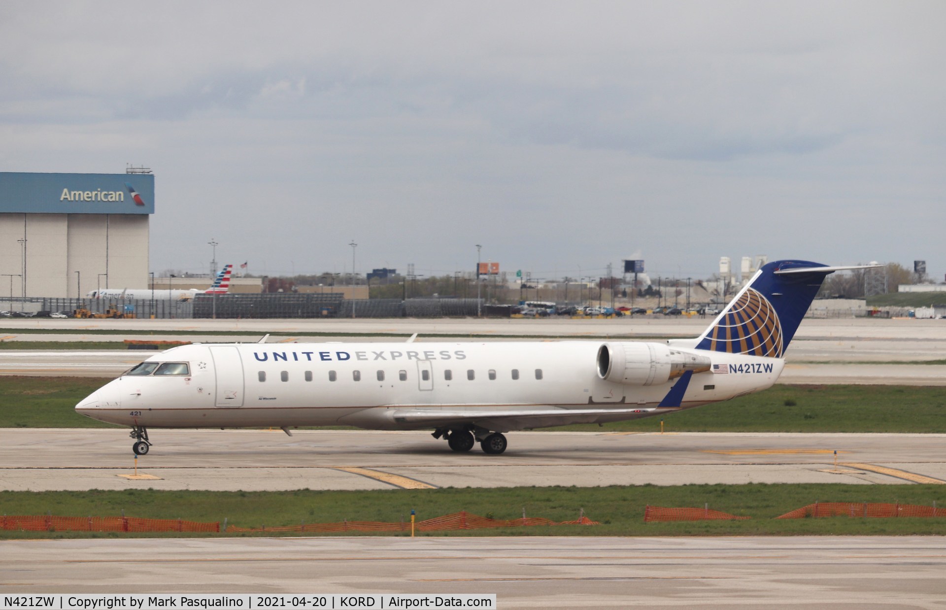 N421ZW, 1999 Bombardier CRJ-200ER (CL-600-2B19) C/N 7346, CL-600-2B19