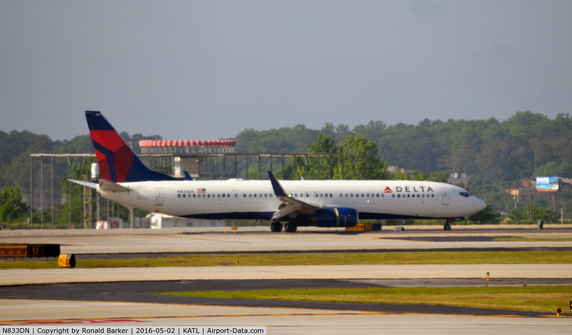 N833DN, 2015 Boeing 737-932/ER C/N 31944, Landing Atlanta