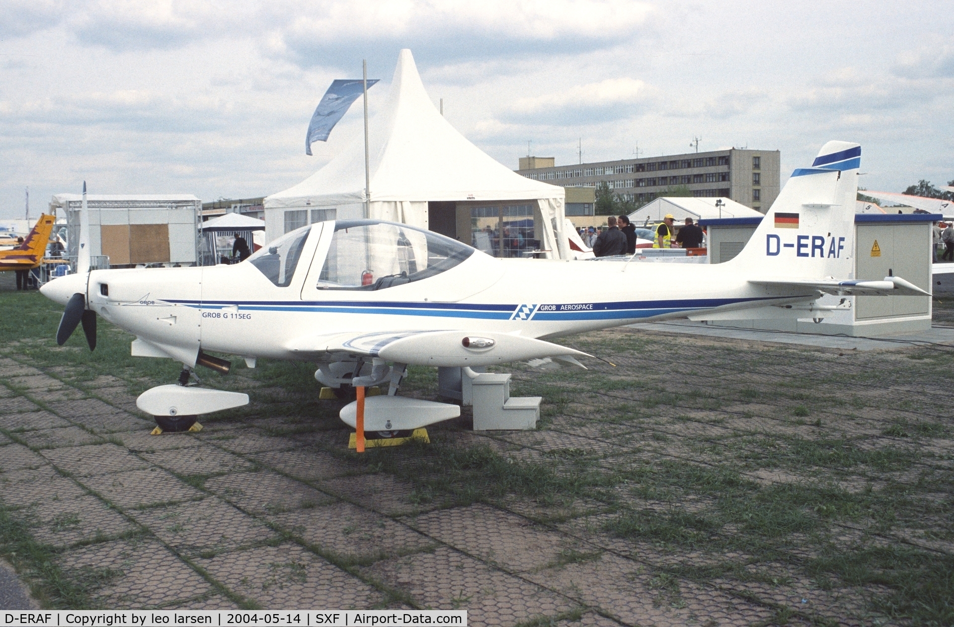 D-ERAF, 1999 Grob G-115E Tutor T1 C/N 82085/E, Berlin ILA 14.5.2004