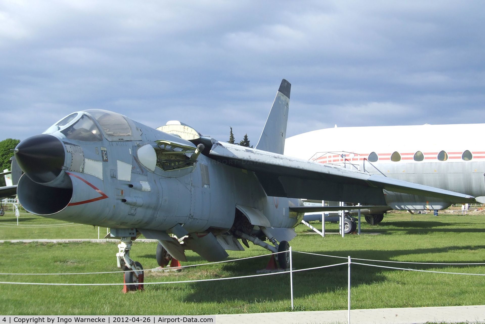 4, Vought F-8E(FN) Crusader C/N 1216, Vought F-8E(FN) Crusader at the Musée Européen de l'Aviation de Chasse, Montelimar Ancone airfield