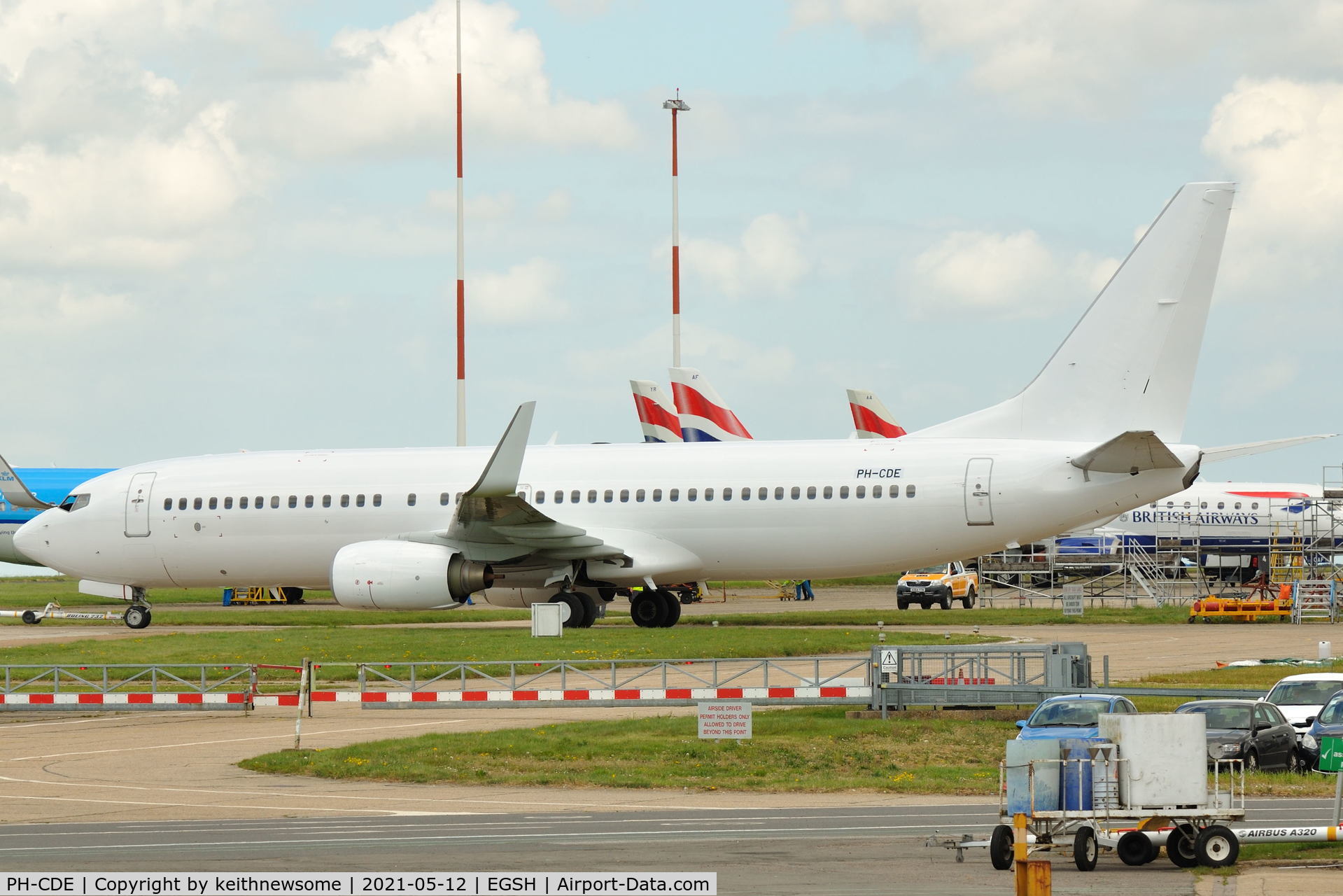 PH-CDE, 2008 Boeing 737-86Q C/N 35795, Removed from spray shop with all over white colour scheme.