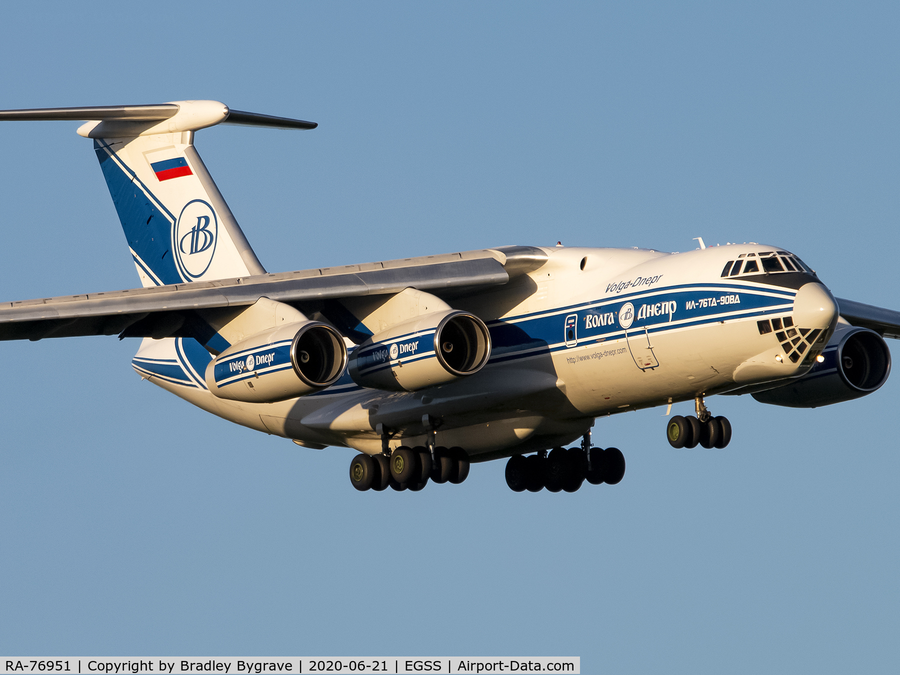 RA-76951, 2007 Ilyushin Il-76TD-90VD C/N 2073421704, On approach to 22