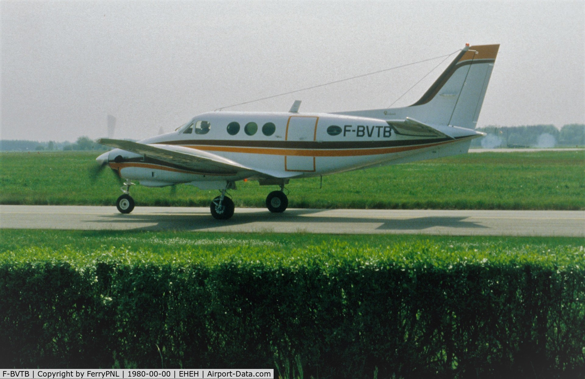 F-BVTB, 1973 Beech C90 King Air C/N LJ-579, Dakair BeC90