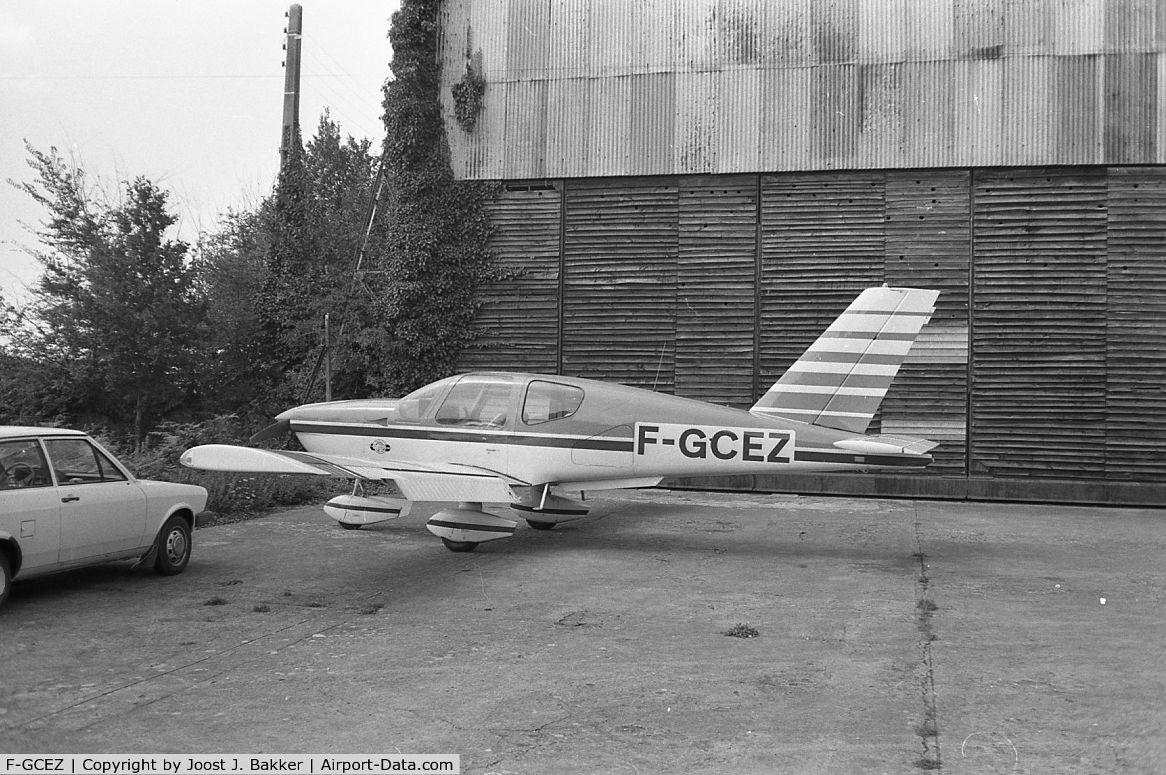 F-GCEZ, Socata TB-9 Tampico C/N 123, at Aeroport Meucon - Vannes in 1982