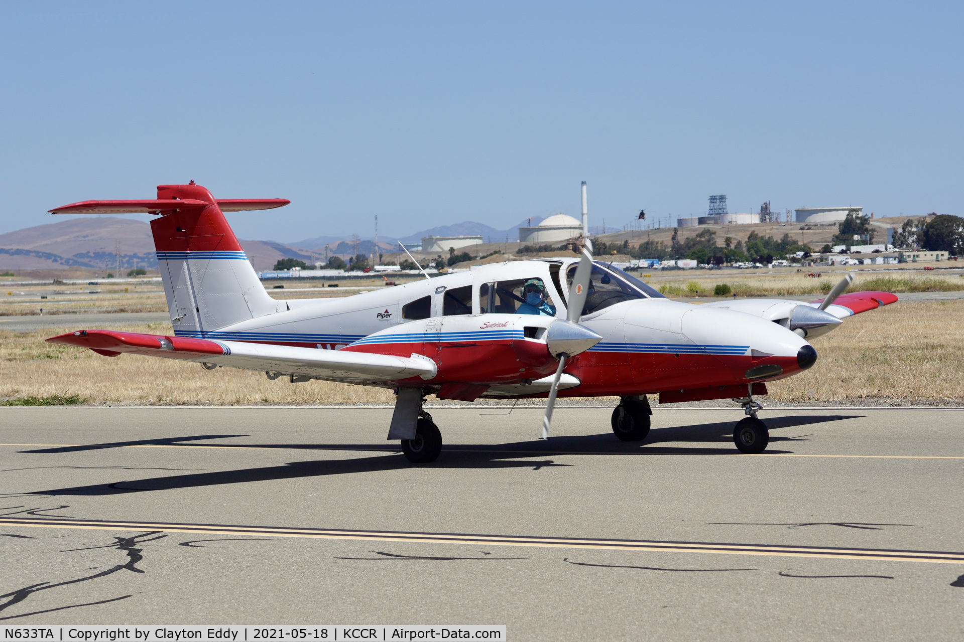 N633TA, 2001 Piper PA-44-180 Seminole C/N 4496052, Buchanan Field Concord California 2021.