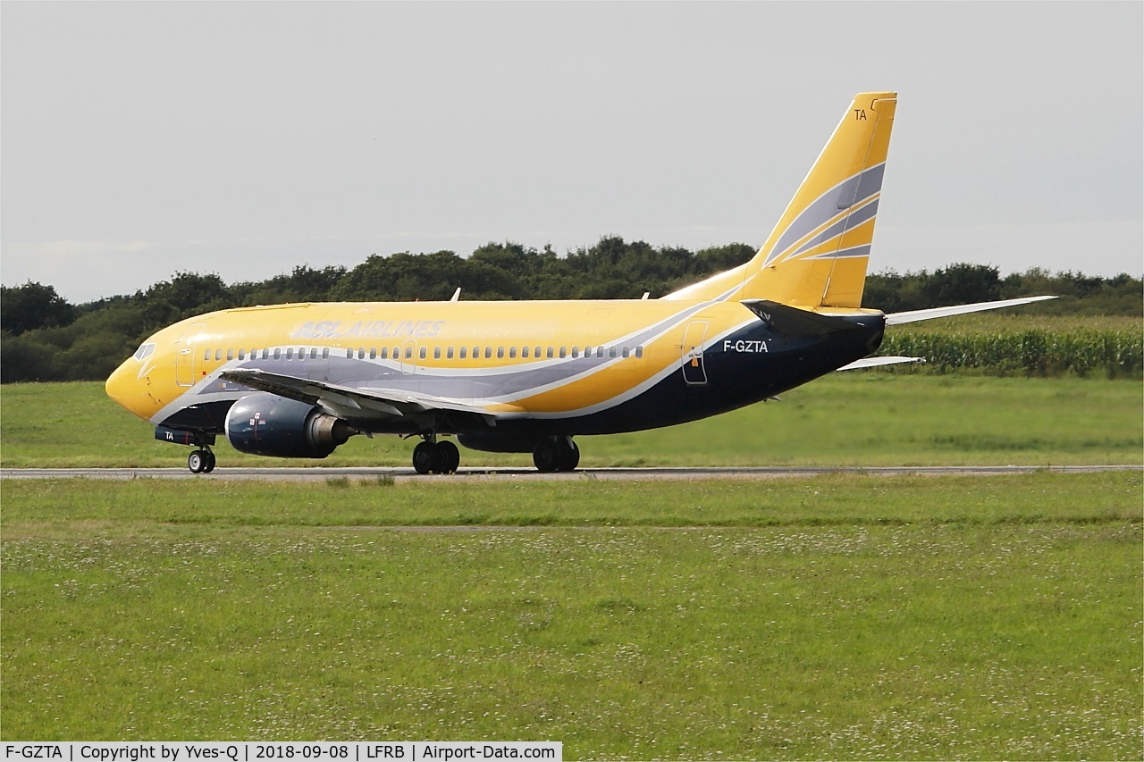 F-GZTA, 1998 Boeing 737-33V(QC) C/N 29333/3084, Boeing 737-33VQC, Take off run rwy 25L, Brest-Bretagne airport (LFRB-BES)