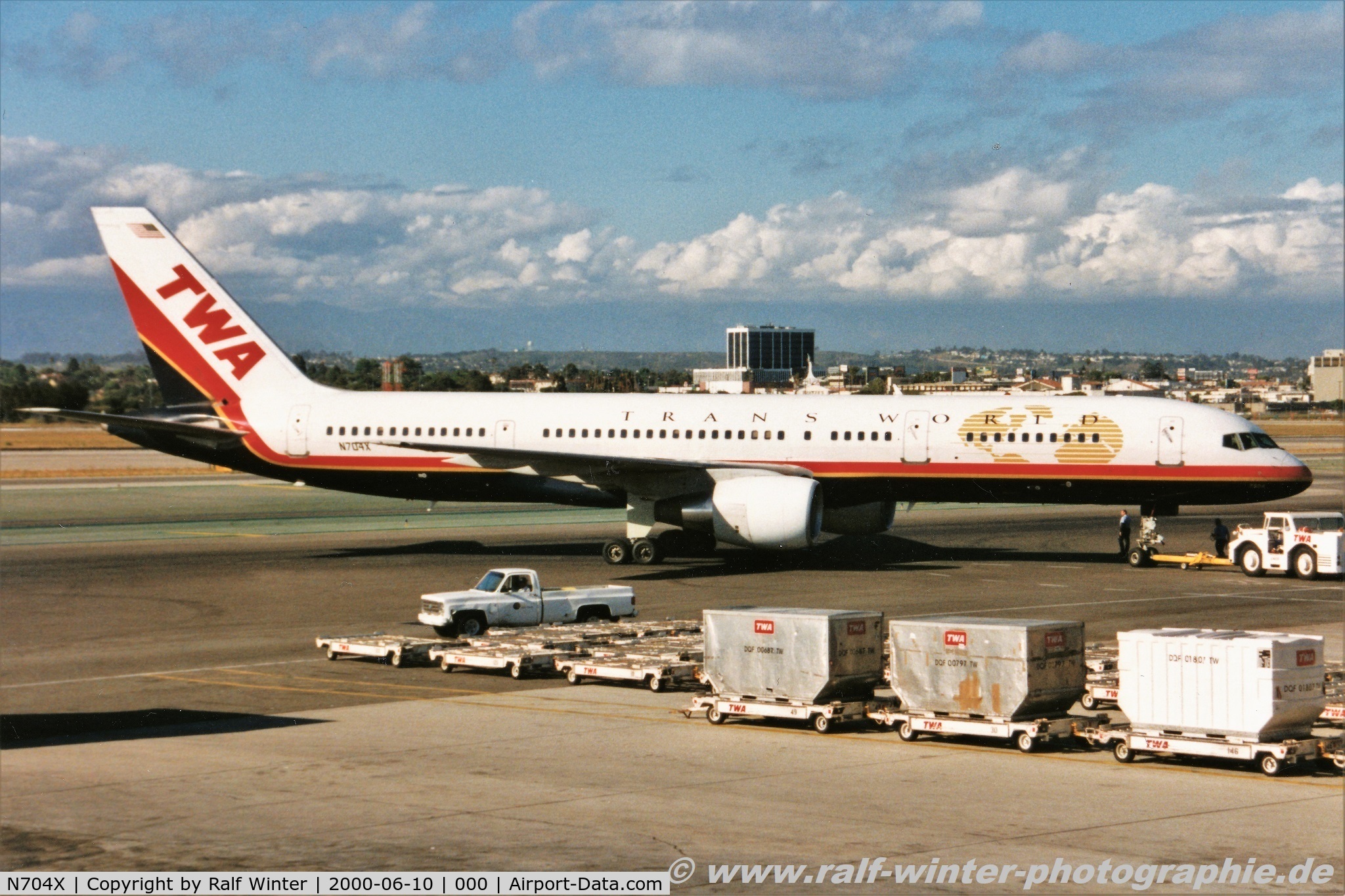 N704X, 1997 Boeing 757-2Q8 C/N 28163, Boeing 757-2Q8 - TW TWA Trans World Airlines - 28163 - N704X - 06.2000