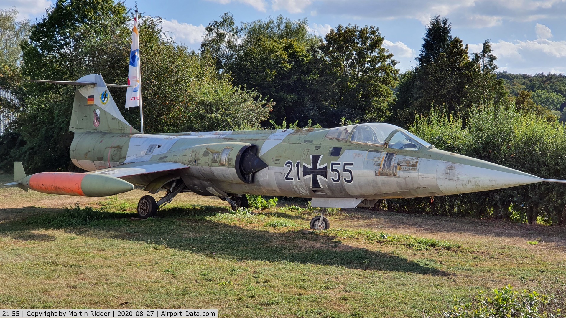 21 55, Lockheed F-104G Starfighter C/N 683-7024, The preserved F-104G 21+55 in Hassfurt found during a road bike tour last summer. It could need some restoration or repaint but it still is impressive. It is empty, sadly.