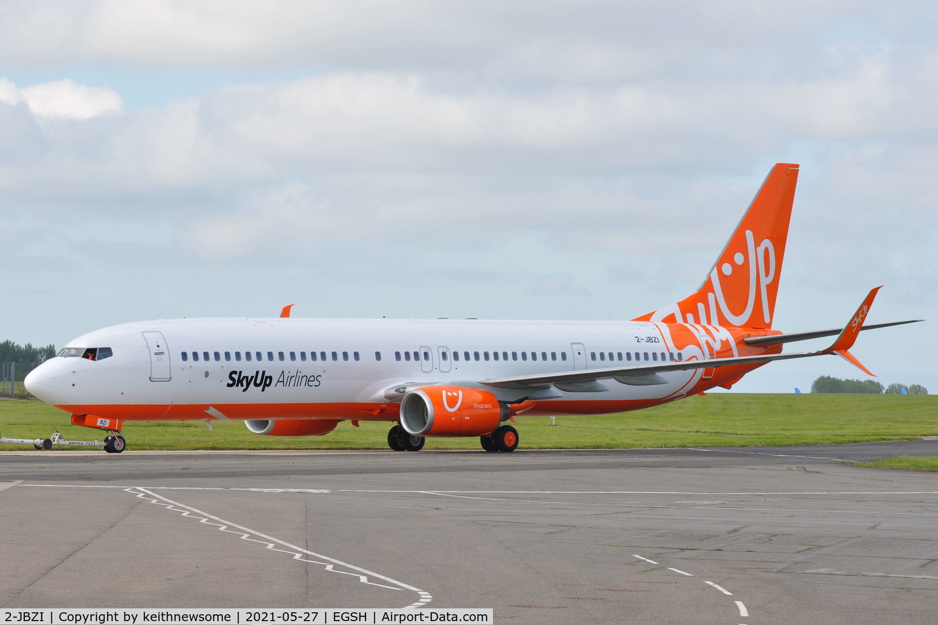 2-JBZI, 2008 Boeing 737-96NER C/N 36539, Removed from spray shop with Sky Up colour scheme.