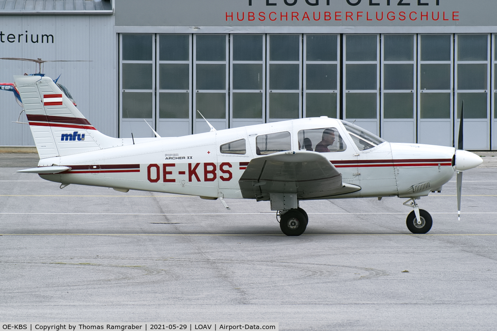 OE-KBS, Piper PA-28-181 C/N 28-8390087, MFU-Wien Piper PA-28-181 Archer II