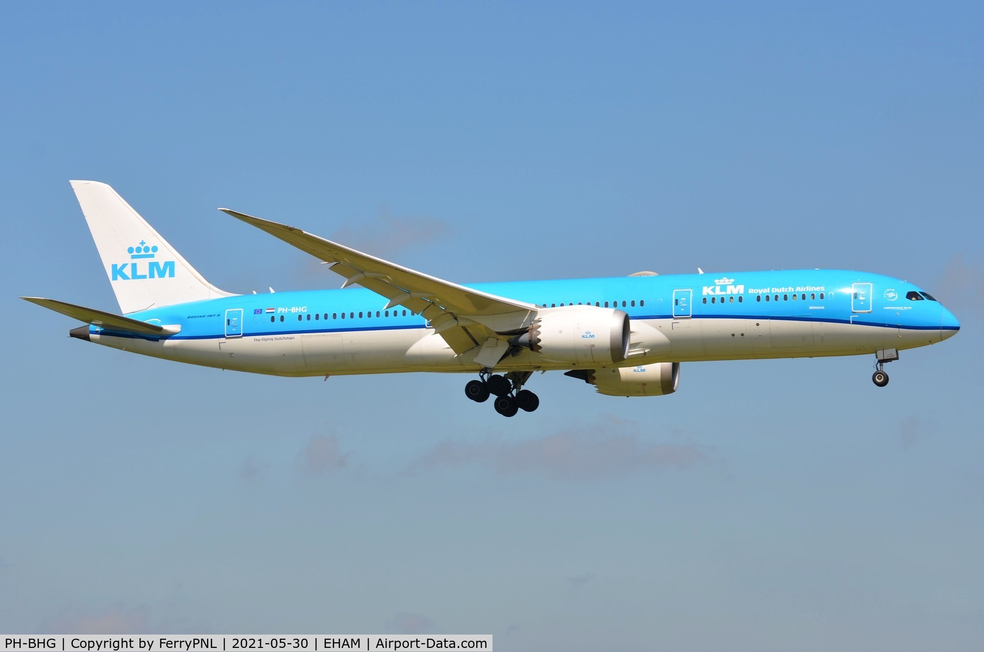 PH-BHG, 2016 Boeing 787-9 Dreamliner C/N 38766, Landing of KLM B789