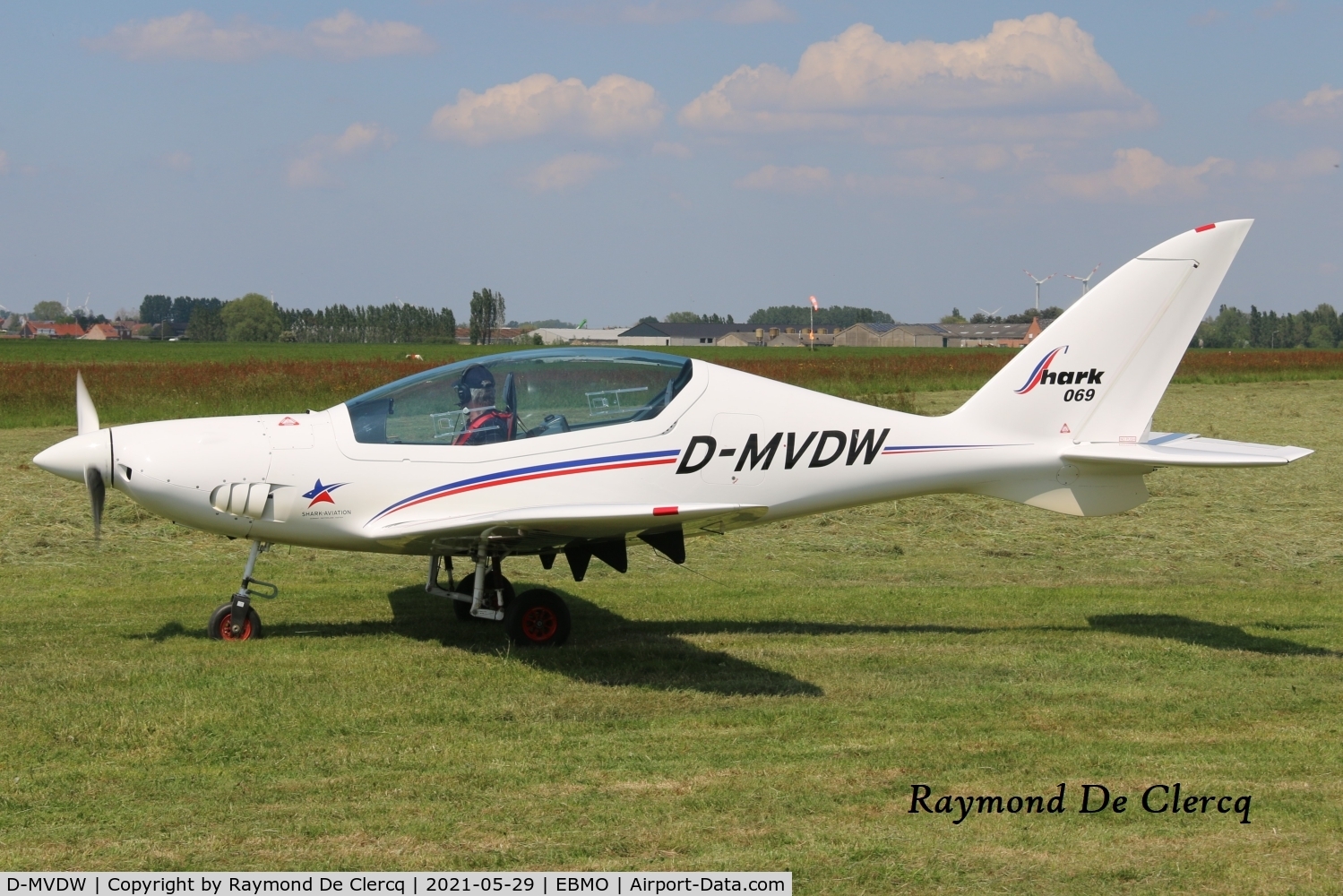 D-MVDW, Shark Aero Shark UL C/N 069, At Moorsele.