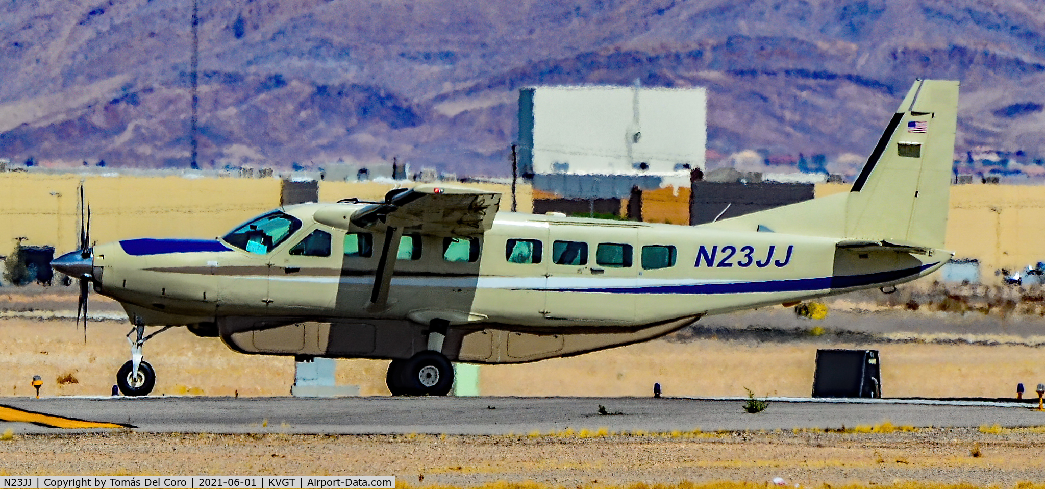 N23JJ, 2000 Cessna 208B C/N 208B0839, N23JJ 2000 Cessna 208B Grand Caravan s/n 208B0839 - North Las Vegas Airport  KVGT
Photo: Tomás Del Coro
June 1, 2021