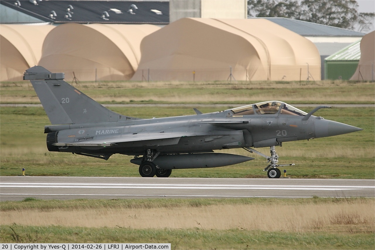 20, Dassault Rafale M C/N 20, Dassault Rafale M, Taxiing rwy 26, Landivisiau Naval Air Base (LFRJ)