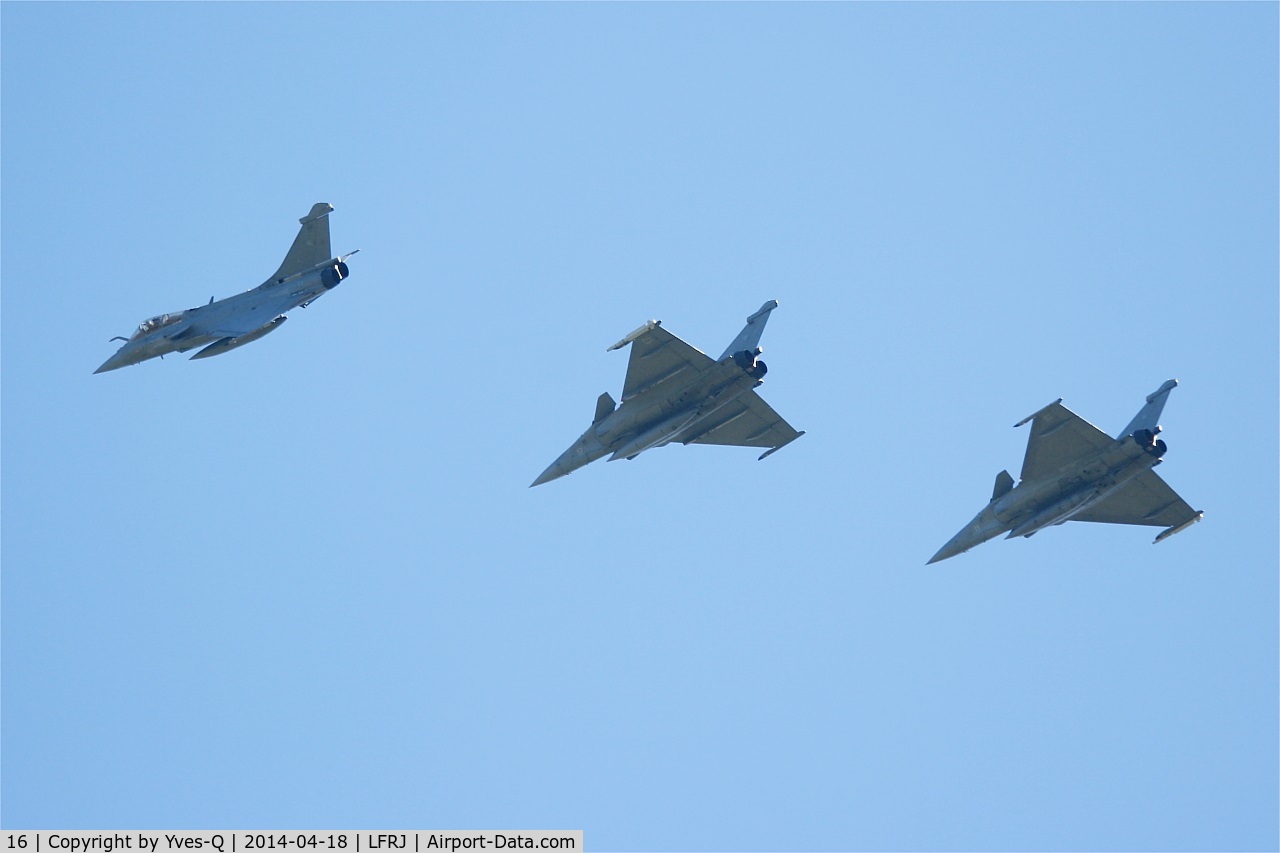 16, Dassault Rafale M C/N 16, Dassault Rafale M, Break over Landivisiau Naval Air Base (LFRJ)