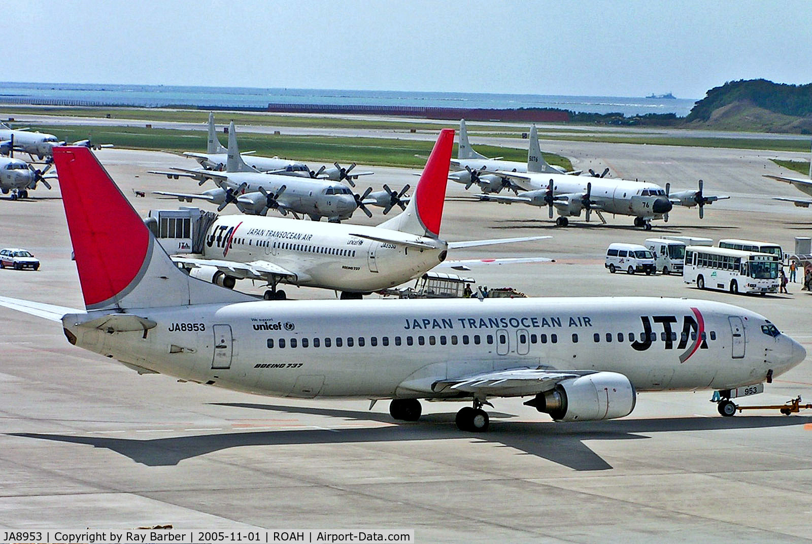 JA8953, 1989 Boeing 737-4K5 C/N 24129, JA8953   Boeing 737-4K5 [24129] (Japan Transocean Air) Okinawa-Naha~JA 01/11/2005