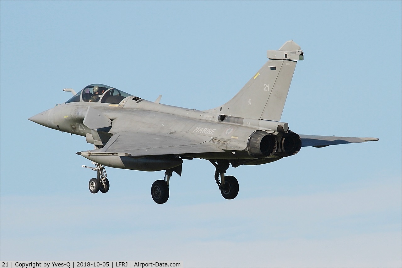21, Dassault Rafale M C/N 21, Dassault Rafale M, On final rwy 26, Landivisiau Naval Air Base (LFRJ)