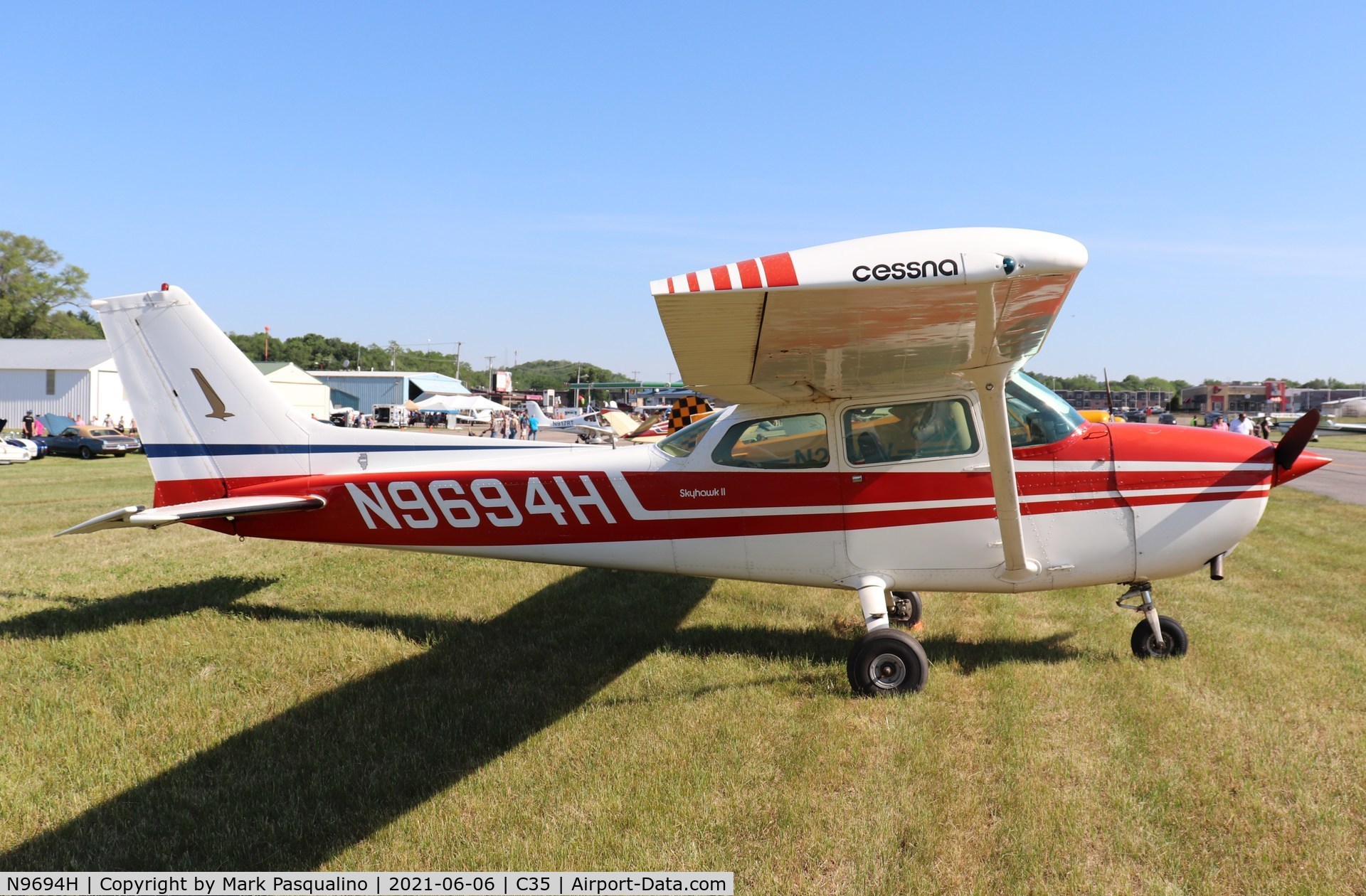 N9694H, 1975 Cessna 172M Skyhawk II C/N 17266319, Cessna 172M