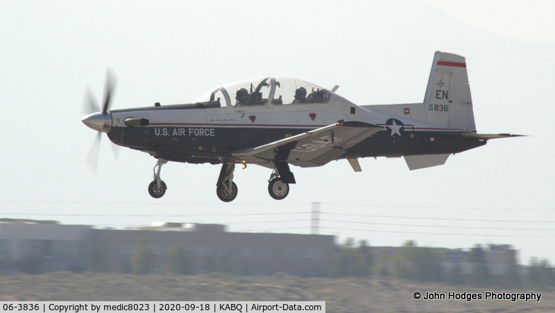 06-3836, 2006 Raytheon T-6A Texan II C/N PT-391, Fixing to touch down at KABQ