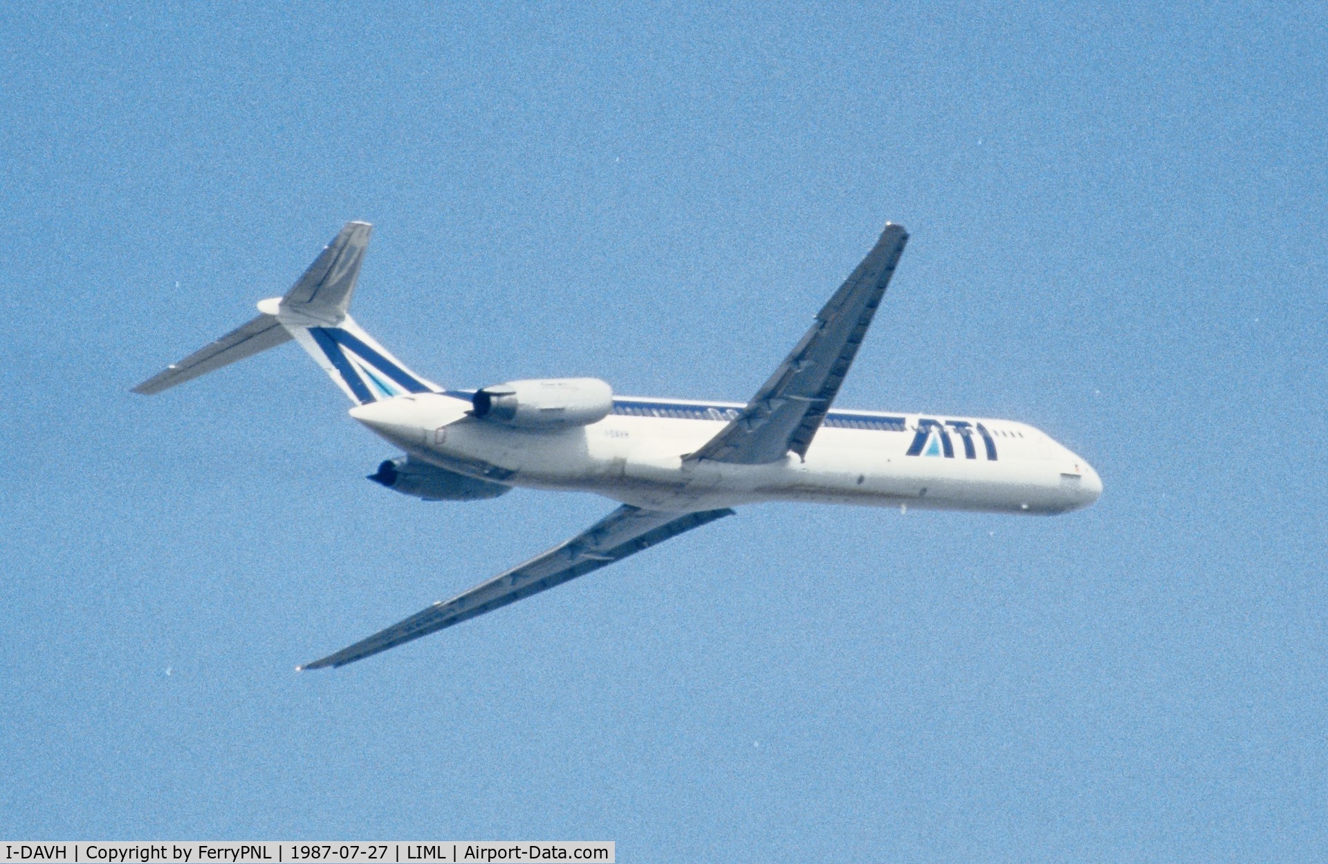 I-DAVH, 1986 McDonnell Douglas MD-82 (DC-9-82) C/N 49221, ATI MD82 taking-off