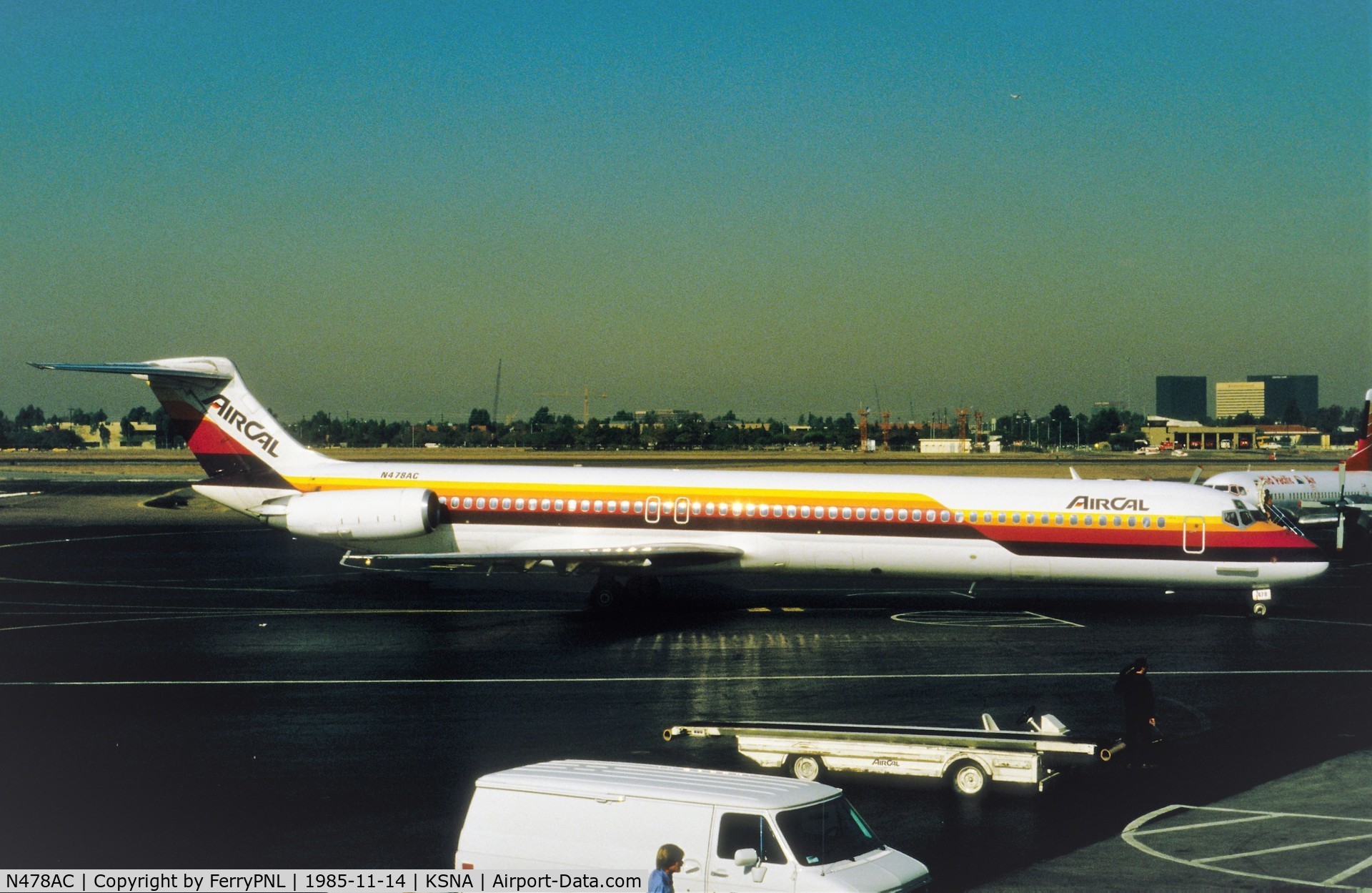 N478AC, 1981 McDonnell Douglas MD-82 (DC-9-82) C/N 48063, AirCal MD82 beginning its first flight of the day