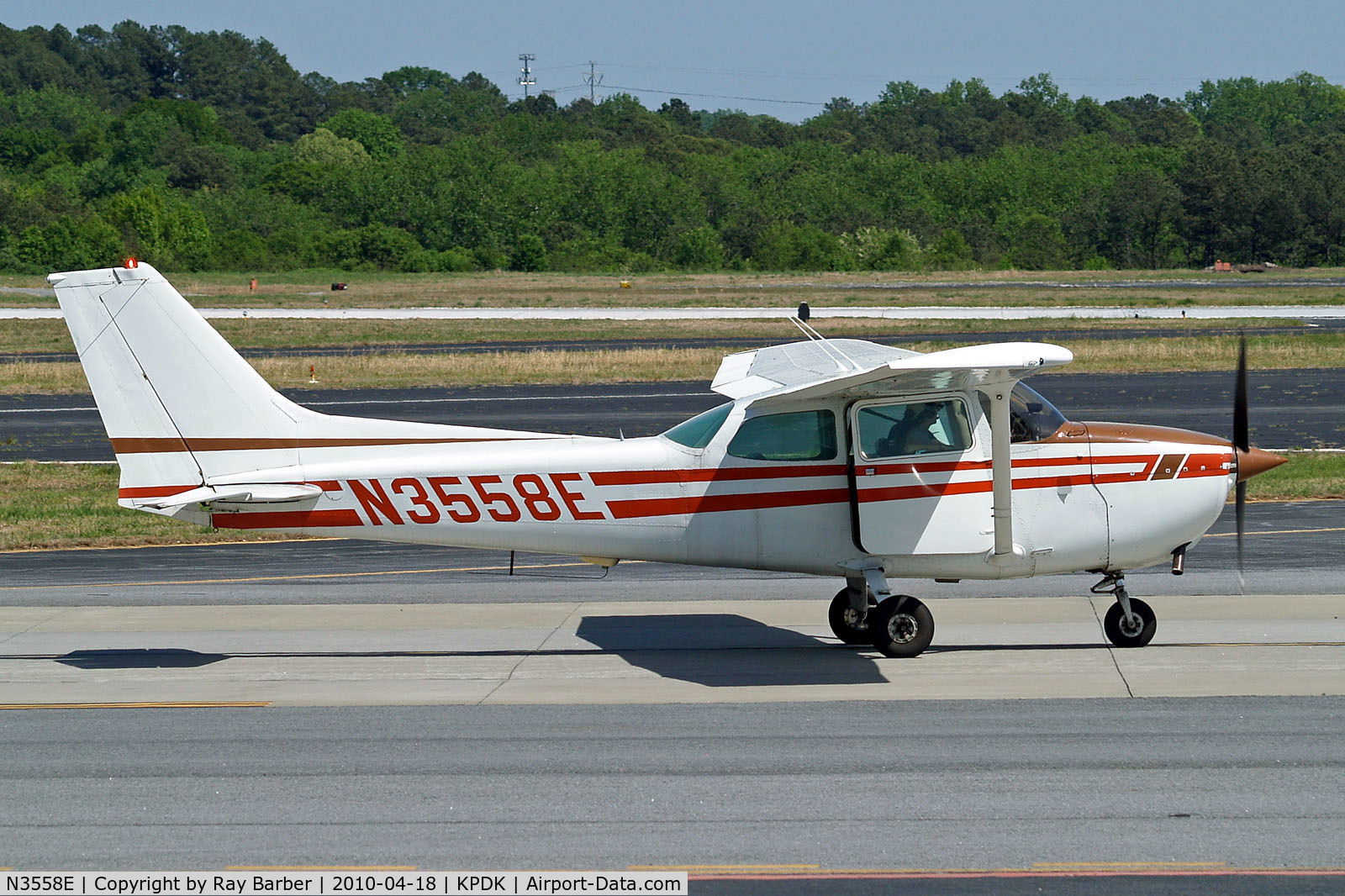 N3558E, 1978 Cessna 172N C/N 17271586, N3558E   Cessna 172N Skyhawk [172-71586] Atlanta-Dekalb Peachtree~N 18/04/2010