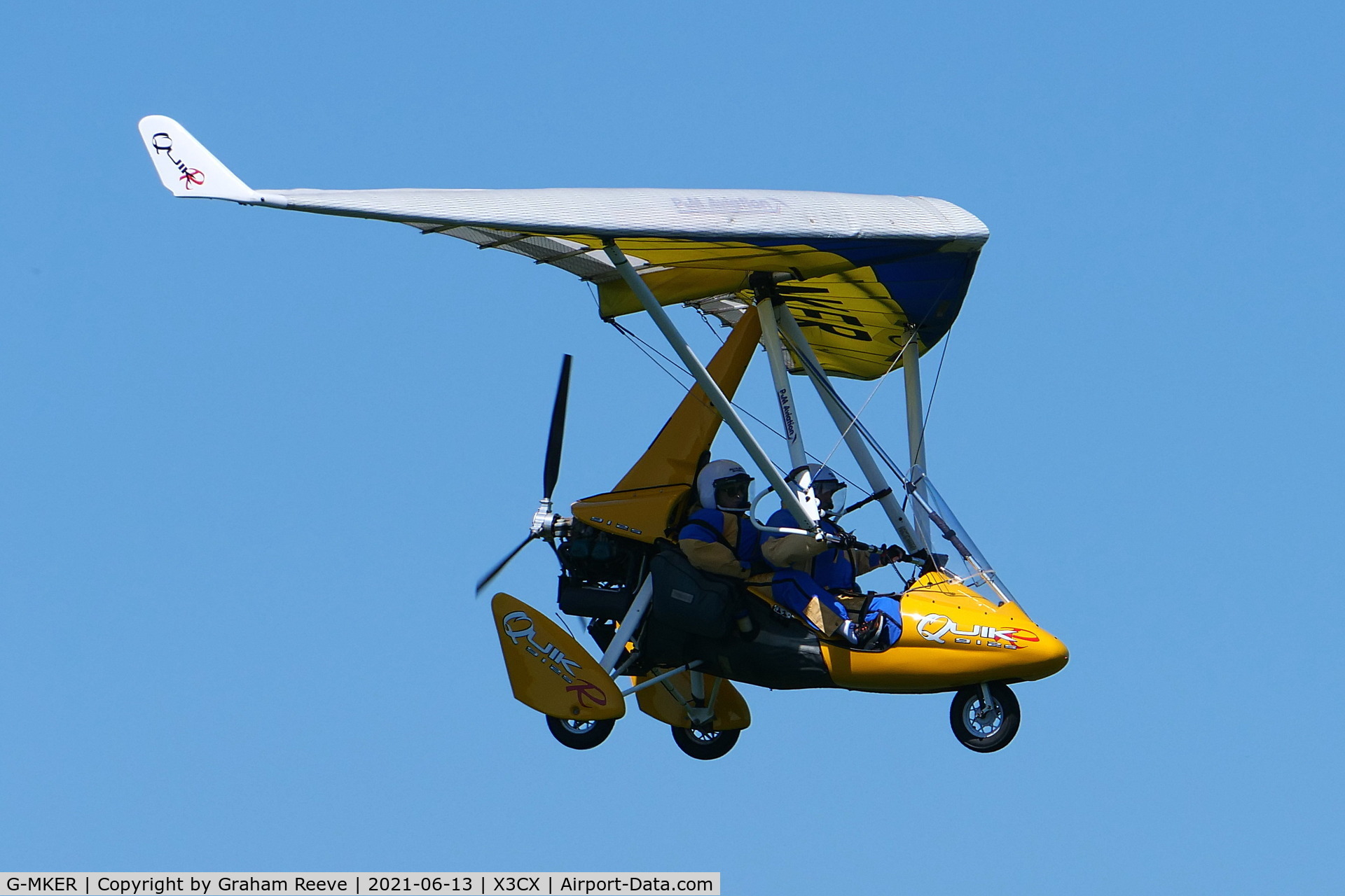 G-MKER, 2011 P&M Aviation Quikr C/N 8581, Landing at Northrepps.