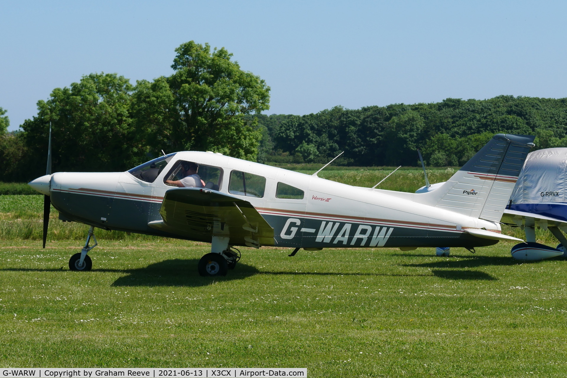 G-WARW, 1998 Piper PA-28-161 Cherokee Warrior III C/N 28-42037, About to depart from Northrepps.