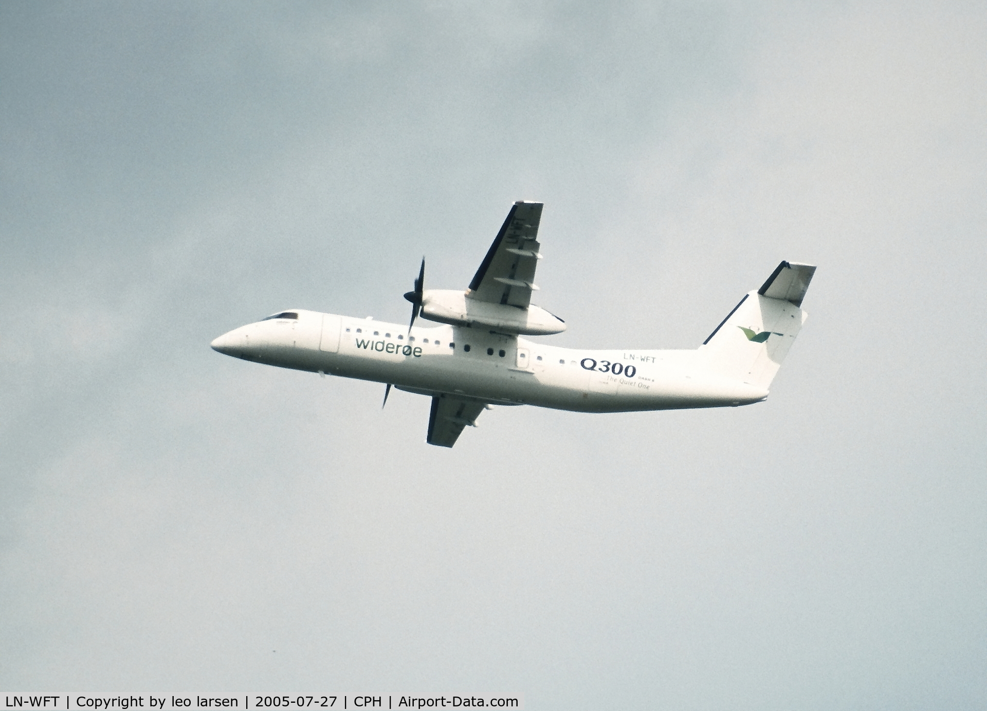 LN-WFT, 1999 De Havilland Canada DHC-8-311 Dash 8 C/N 532, Copenhagen  27.7.2005