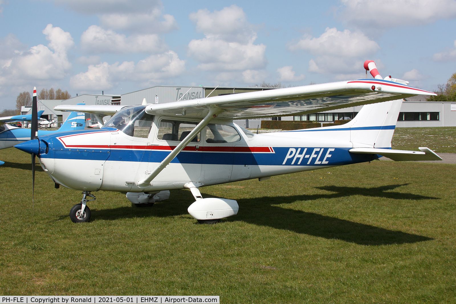PH-FLE, 1977 Reims F172N Skyhawk C/N 1553, at ehmz
