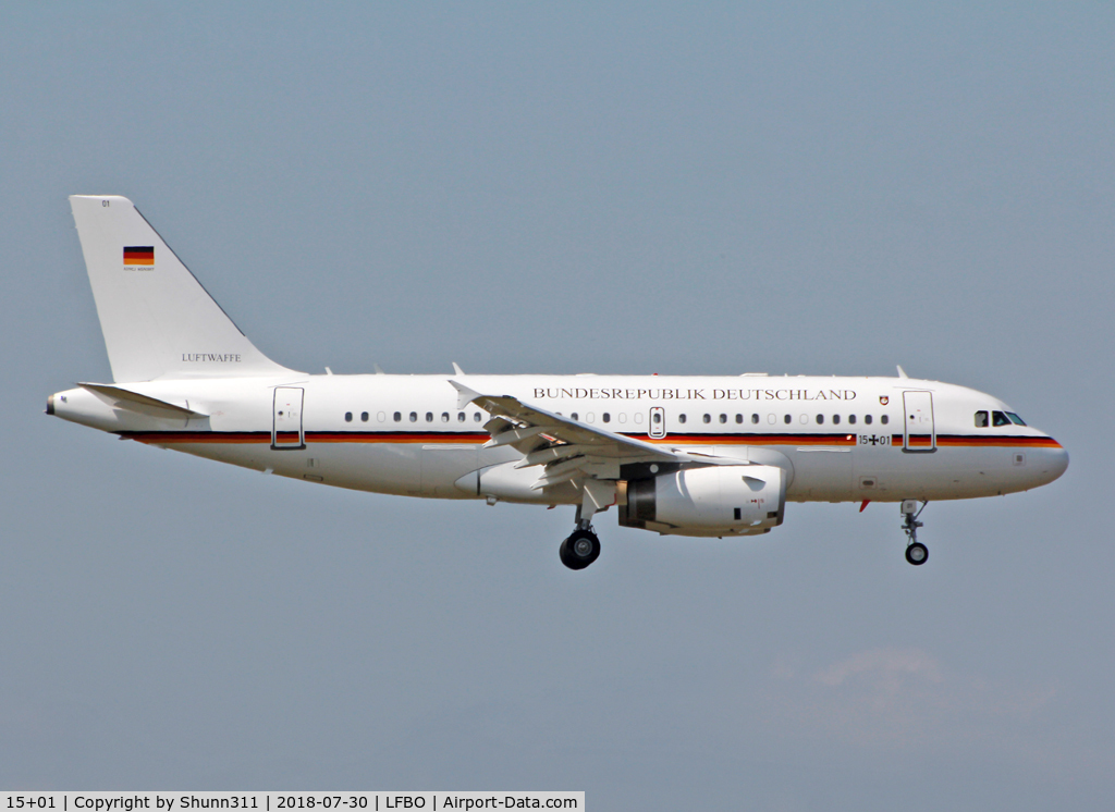 15+01, 2009 Airbus A319-133(CJ) C/N 3897, Performing a go around for exercice...