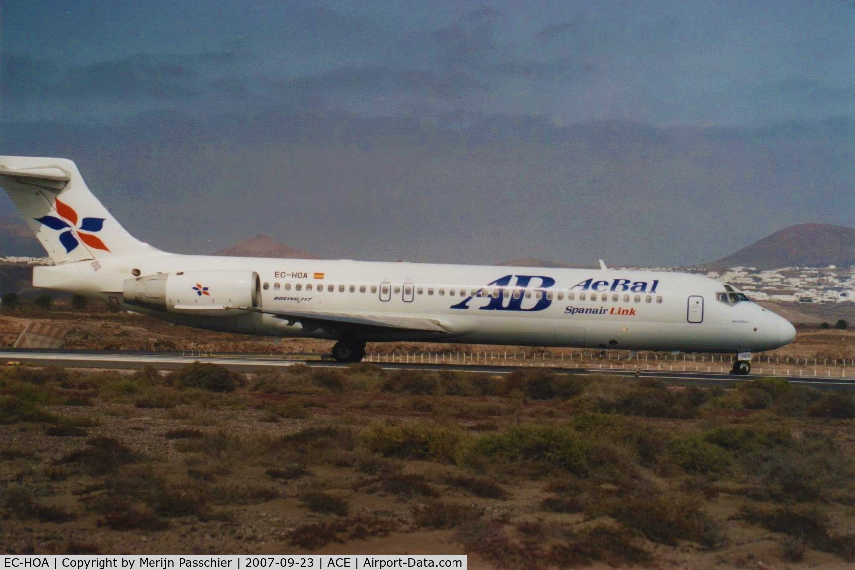 EC-HOA, 2000 Boeing 717-2CM C/N 55061, bought photo