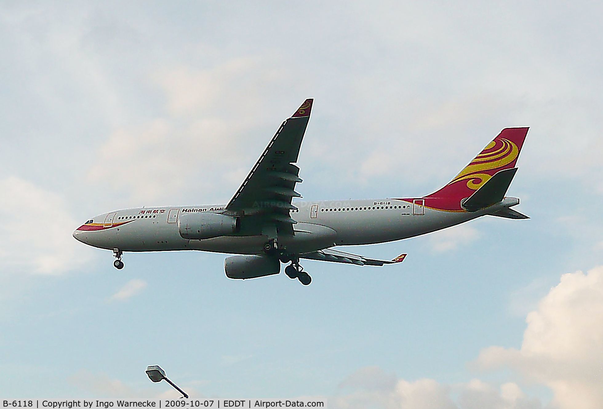 B-6118, 2007 Airbus A330-243 C/N 881, Airbus A330-243 of Hainan Airlies on final approach into Tegel airport