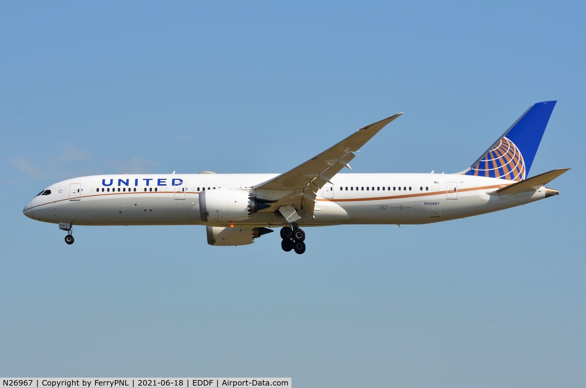 N26967, 2016 Boeing 787-9 Dreamliner Dreamliner C/N 60144, Arrival of United B789