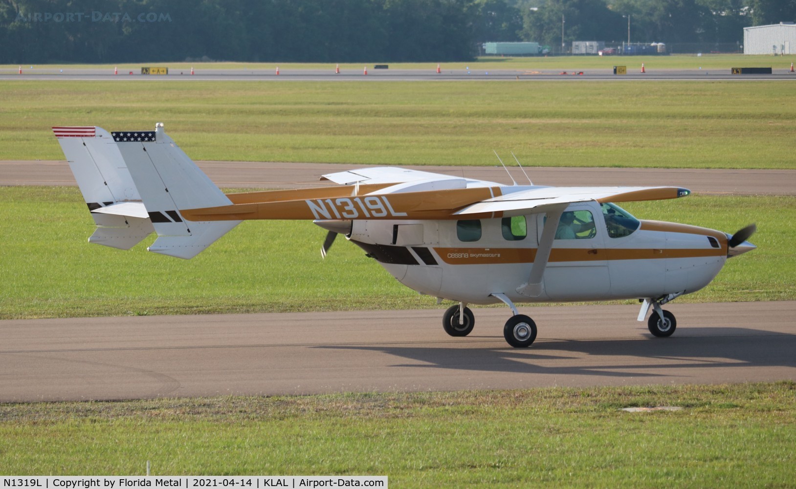 N1319L, 1977 Cessna 337G Super Skymaster C/N 33701811, Sun N Fun 2021