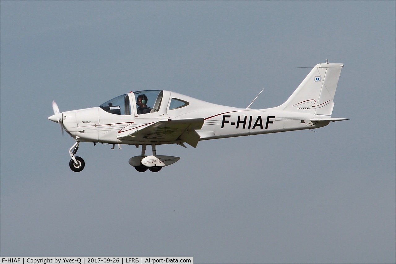 F-HIAF, Tecnam P-2002JF Sierra C/N Not Found F-HIAF, Tecnam P2002 JF, On final rwy 25L, Brest-Bretagne Airport (LFRB-BES)
