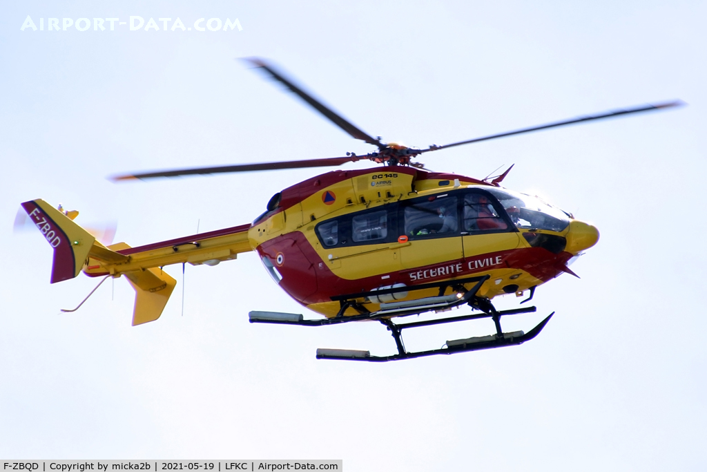 F-ZBQD, 2005 Eurocopter-Kawasaki EC-145 (BK-117C-2) C/N 9060, Landing at Calvi Hospital