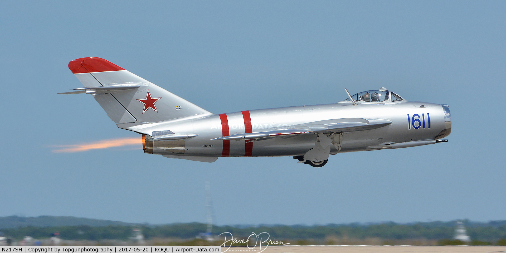 N217SH, 1959 PZL-Mielec Lim-5 (MiG-17F) C/N 1C1611, Randy Ball departs in his MIG 17