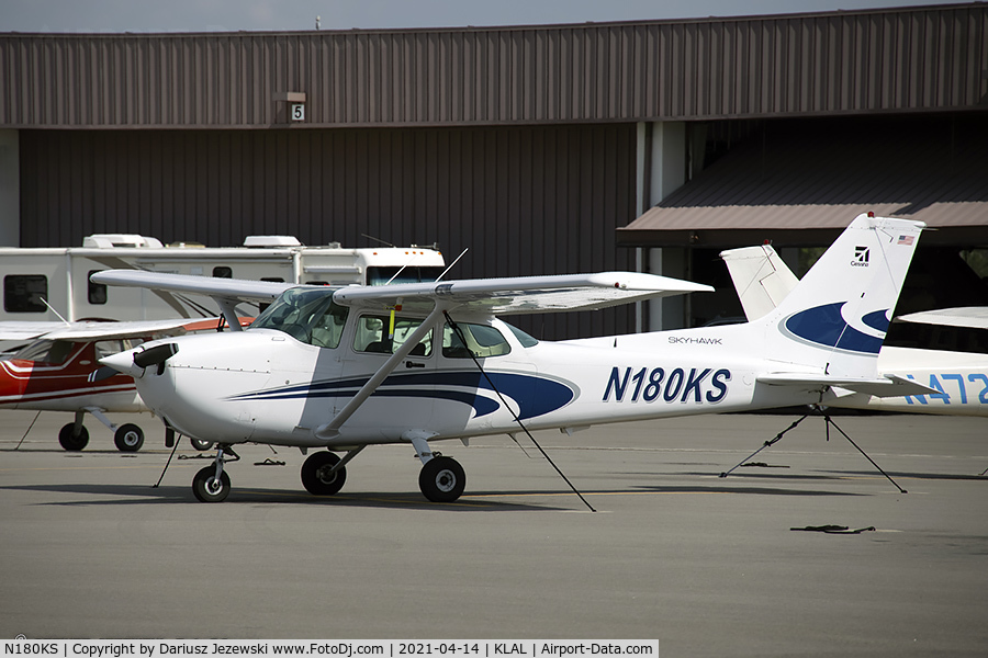 N180KS, 1985 Cessna 172P C/N 17276467, Cessna 172P Skyhawk  C/N 17276467, N180KS